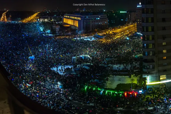 Fotografia care ne lasă fără cuvinte. Cum arată Piaţa Victoriei, când 150 000 de oameni protestează