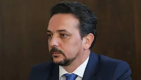 Secretarul de stat Daniel Șandru demisionează și anunță că merge la proteste