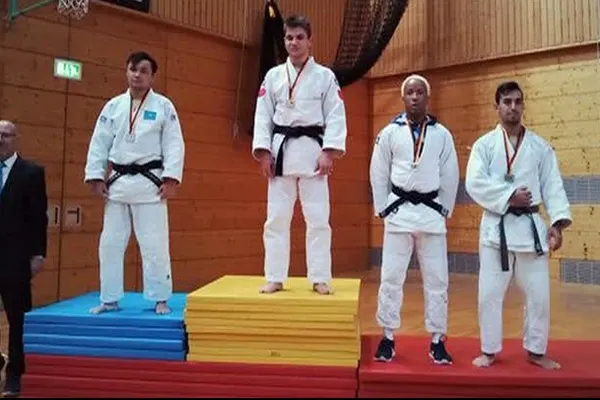 Judoka Alex Bologa, medalie de AUR, în cadrul unei competiţii desfăşurate în Germania
