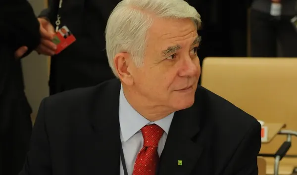 Meleșcanu: Guvernul României nu intenţionează să demisioneze, în ciuda protestelor