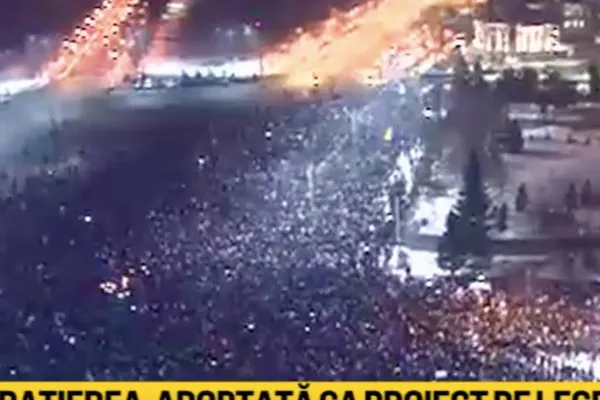 Şapte persoane, reţinute pentru 24 de ore după protestele violente de miercuri, de la Guvern