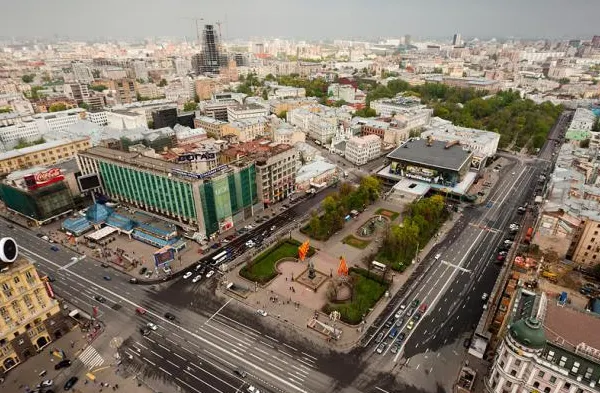 Cum vrea Moscova să împiedice NOI PROTESTE: spaţiile, "închise pentru renovare" de autorităţi