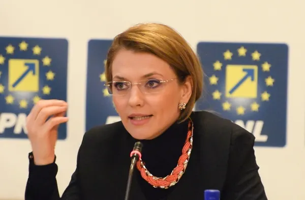 Alina Gorghiu, despre posibila plecare a lui Sorin Grindeanu: "Ar fi drăguţ să văd că..."