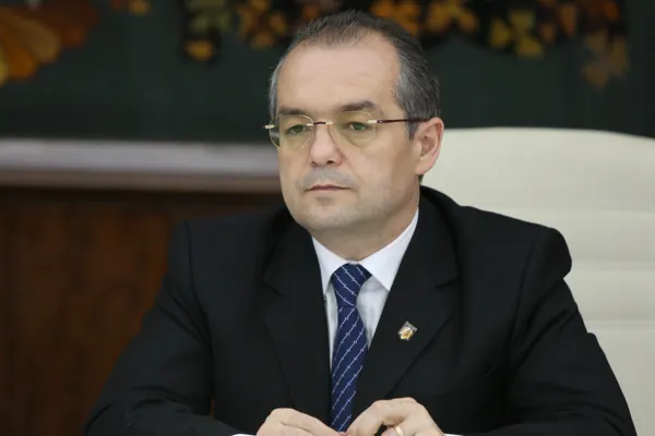 Proiect de lege. Cum ar putea bugetarii să primească banii tăiaţi de Guvernul Boc