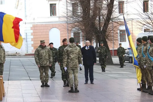 România și Ucraina au semnat un acord de colaborare militară la Cernăuți