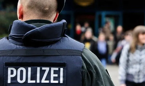 Poliţia din Germania a descoperit un ŞOFER care a condus timp de 56 de ani FĂRĂ PERMIS