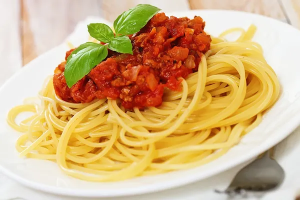 Paste bolognese, rețeta tradițională de spaghete din Italia
