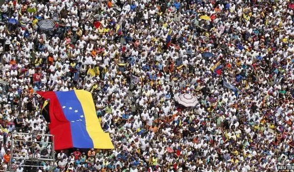 Trei oameni uciși în timpul protestelor masive din Venezuela. Bilanț șocant