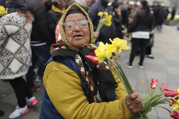 Peste 1.500 de florari protestează în Piaţa Universităţii din capitală! Care sunt nemulţumirile