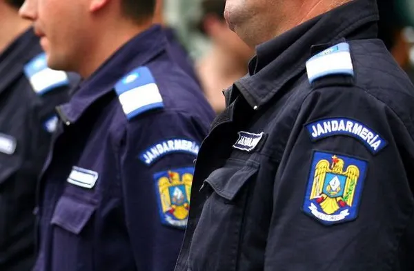 Câți polițiști, jandarmi și pompieri vor fi la datorie în noaptea de Înviere. Declarații oficiale