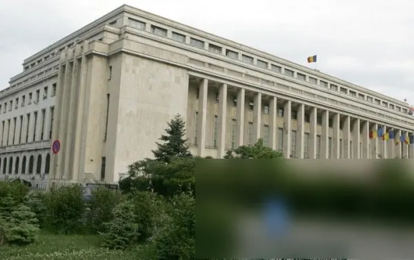 Apariţie INCREDIBILĂ, joi, în faţa Guvernului. Oamenii au crezut că nu văd bine. Rămâne o enigmă