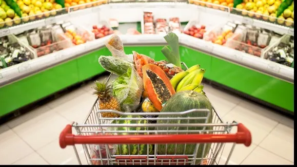 Ce alimente trebuie să eviţi să mai cumperi din supermarket. Te pot îmbolnăvi!