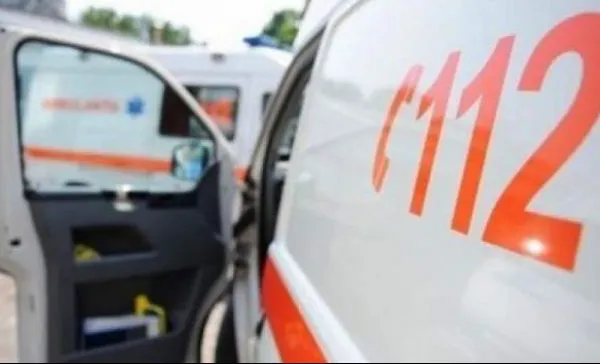 Accident grav în Olt: biciclist, transportat de urgență la spital după ce a fost lovit de o mașină