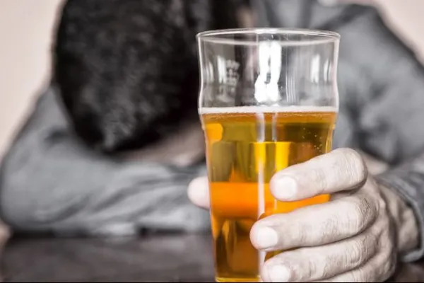 Era beat și nu știa unde stă. Ce au făcut polițiștii care l-au găsit? Nimănui nu-i vine să creadă