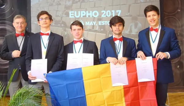 O medialie de aur și trei de argint pentru elevii români, la Olimpiada Europeană de Fizică
