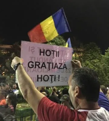 Ce scrie presa internaţională despre protestele din Piaţa Victoriei