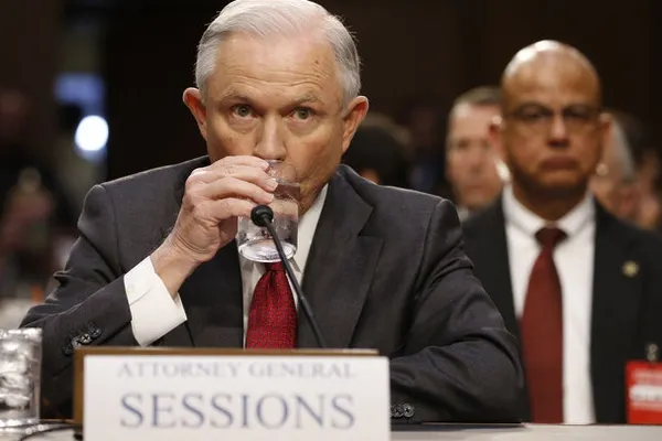 Procurorul general al SUA sare în ajutorul lui Trump şi neagă orice înţelegere cu Rusia