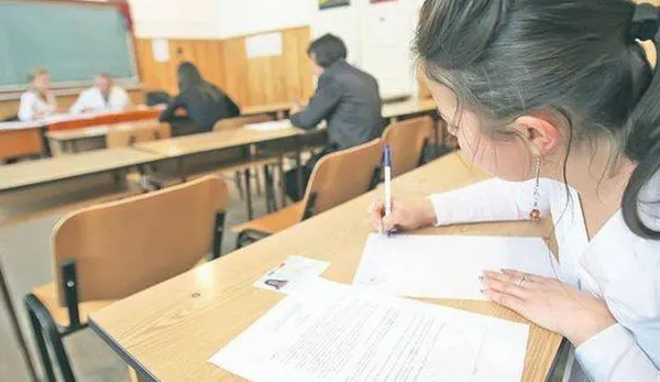 Se poate aplica și la Bacalaureat? Cum scapă elevii britanici de stresul examenelor