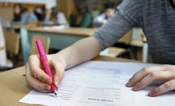 BACALAUREAT 2017. Mesajul unui fost elev pentru toți cei care dau BACUL merită să devină viral