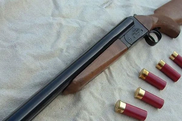 Carnagiu în Rusia - un bărbat s-a certat cu familia, apoi a scos arma....a urmat baia de sânge!