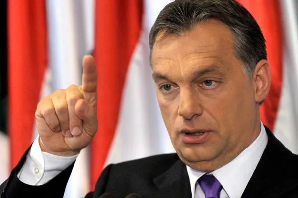 Viktor Orban atacă, din România, Uniunea Europeană: Voi apăra Polonia de inchiziţia europeană