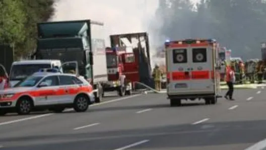 Autocar mistuit de flăcări, în Germania. Bilanțul tragediei: 18 morți
