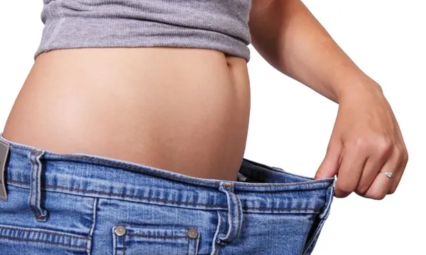 Singurele trei alimente pe care să NU le mănânci dacă vrei să slăbești repede