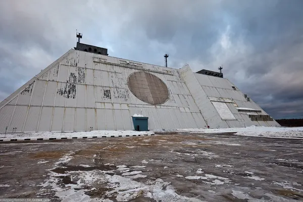 Ce ascunde această structură fantastică de lângă Moscova. Imagini rare din baza ultra-secretă