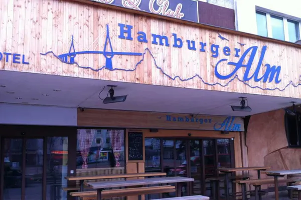 Germania. 28 de răniţi, după ce un individ a puleverizat gaze iritante într-un restaurant