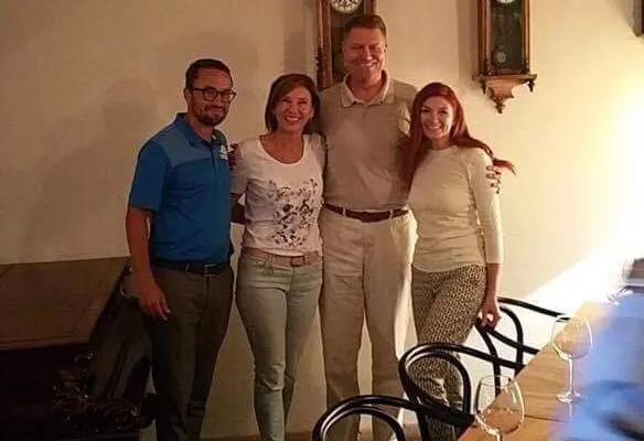 Klaus Iohannis, surprins într-un restaurant. A luat masa la Cluj