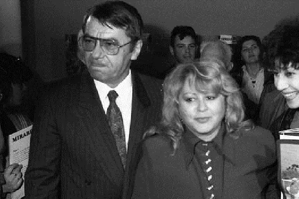 Îndrăgita cântăreață Mirabela Dauer, una dintre vocile de aur ale României, a împlinit 70 de ani