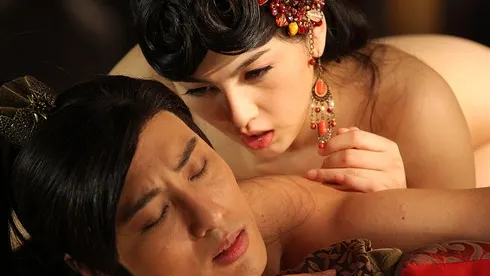 Cum fac sex chinezii. Poziţia "maimuţica supărată căţărată în copaci". Ce presupune
