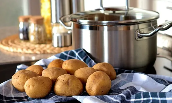 5 alimente pe care trebuie să le ai mereu în casă