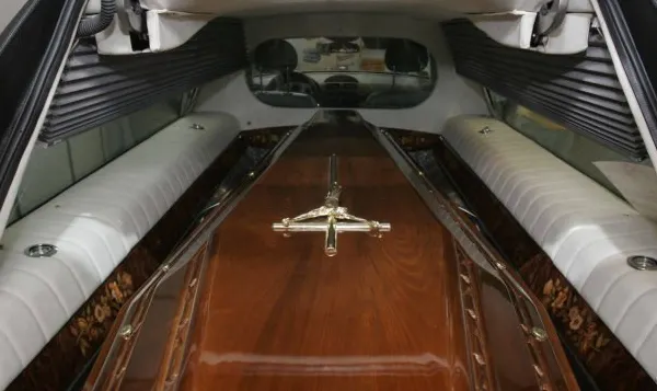 Tulburător. Trupurile a 18 români decedaţi în ţările europene nu au fost repatriate încă