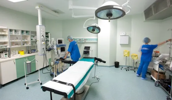 Guvernul discută înfiinţarea unui comitet pentru construirea unui spital regional în Capitală