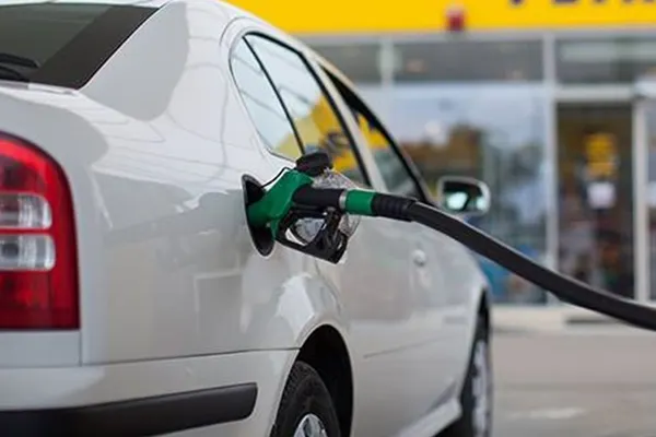 2022 aduce SCUMPIRI în lanț din prima zi! Majorări la alimentele de bază și la carburanți - Prețuri DUBLATE peste noapte