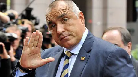 Guvernul bulgar, contestat în stradă de zeci de mii de oameni, a supraviețuit moțiunii de cenzură