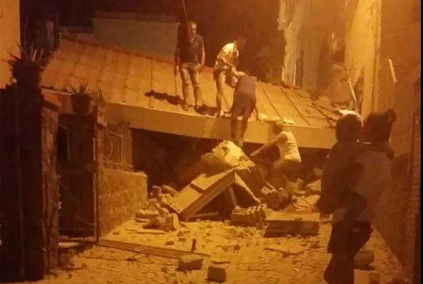 Cutremur în Italia - 2 morți, 39 de răniți! Doi copii, scoși de sub dărâmături în urmă cu câteva ore
