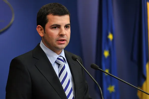 Daniel Constantin avertizează: "Pensiile militarilor vor fi îngheţate pe viaţă!"