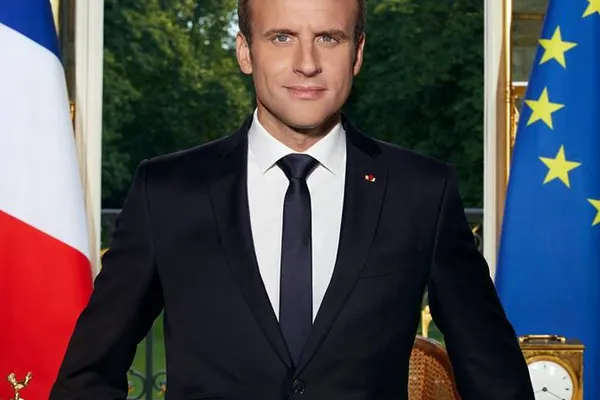 Macron îşi pune madatul în joc. Guvernul său a lansat reforma în legislaţia muncii