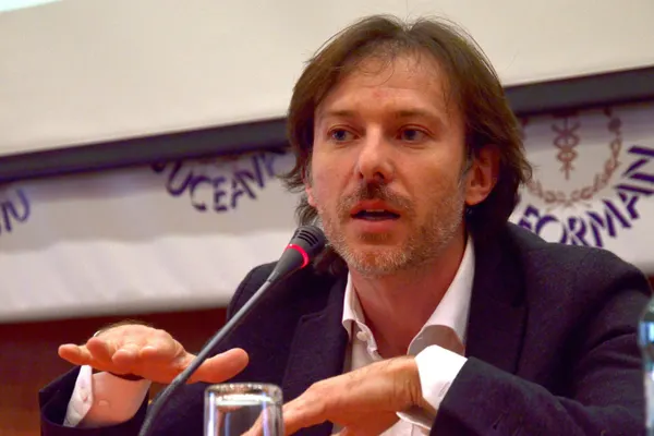 "Au ameninţat sistemul bancar, acum ameninţă BNR". Guvernul, acuzat de măsuri de intimidare