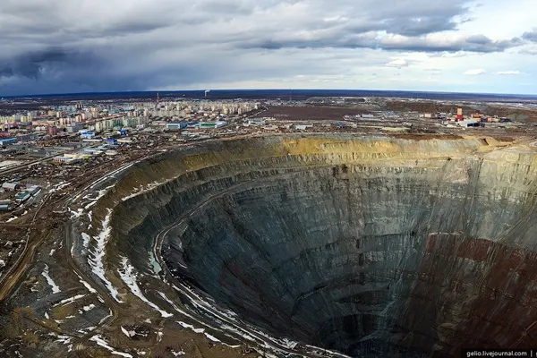 Nouă oameni au dispărut în uriașa mină din Mirny, Siberia. Unde de șoc în Rusia. Ce se întâmplă