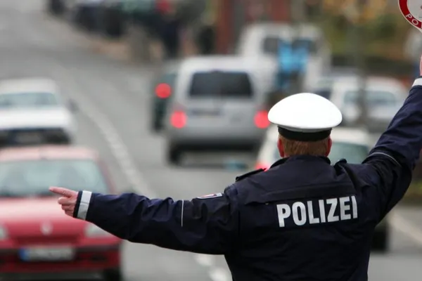 A primit o amendă de circulaţie în Germania, dar nu a plătit-o. Decizia uimitoare a poliţiştilor