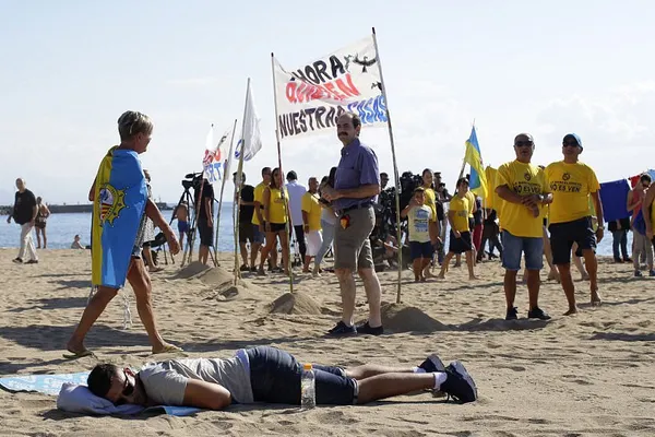 "Barcelona nu e de vânzare!" Proteste pe o plajă împotriva turiștilor
