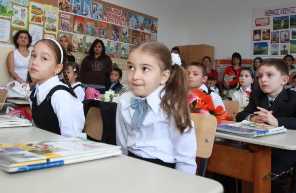 Anul şcolar 2017-2018. Guvernul a decis: iată ce vor primi elevii pe parcursul unei săptămâni