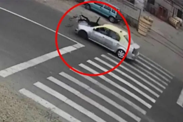 VIDEO ȘOCANT! Fetiță lovită în plin pe trecerea de pietoni de un taximetrist grăbit