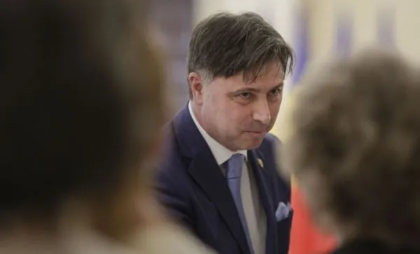 Război total în coaliție! ALDE nu își retrage ministrul din guvern