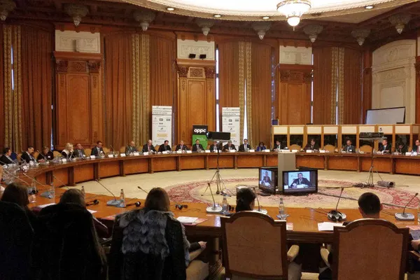 UDMR, trădat de PSD. Proiectul pentru folosirea limbii maghiare în instituţii, respins şi în plen