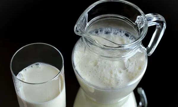 Nu mai consuma laptele alături de aceste alimente
