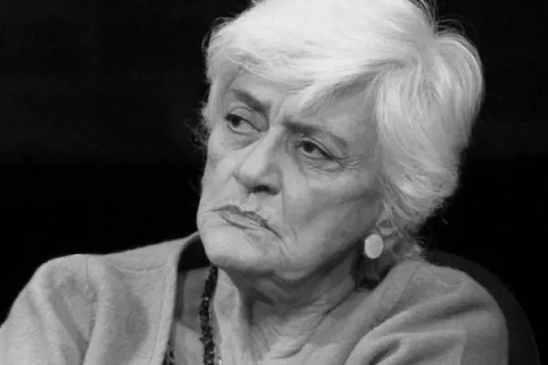 Sicriul cu trupul neînsuflețit al actriței Olga Tudorache a fost depus la Teatrul Național